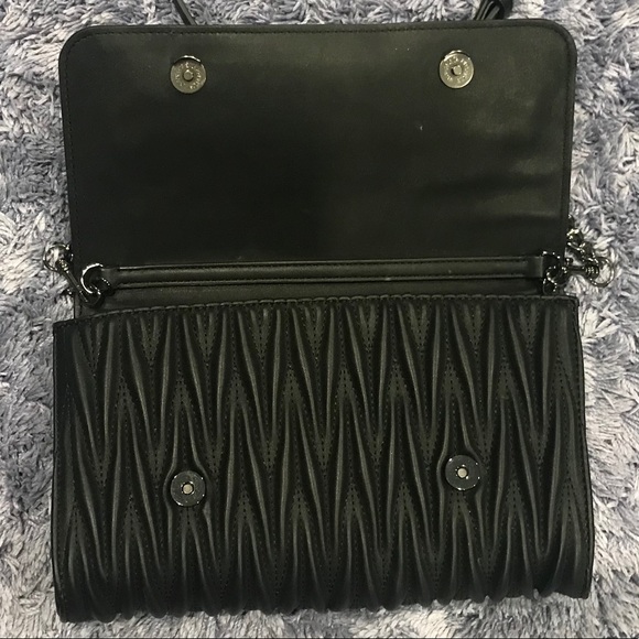 Guess black clutch purse - Picture 4 of 6